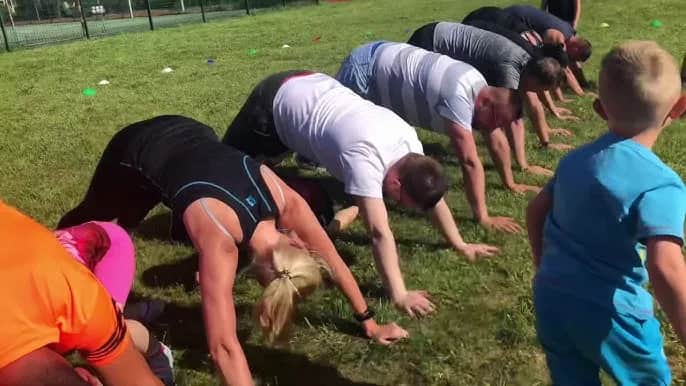 Konkursy sprawnościowe dla dzieci i rodziców – jak zorganizować i wygrać rodzinne zawody